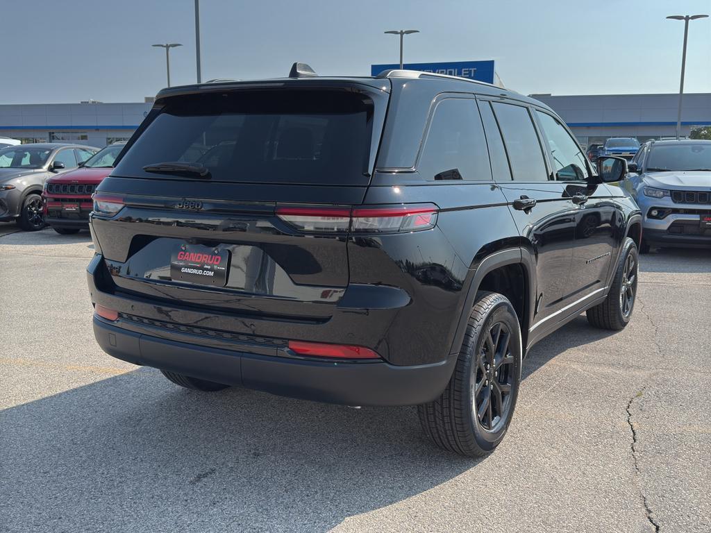 new 2025 Jeep Grand Cherokee car, priced at $45,478