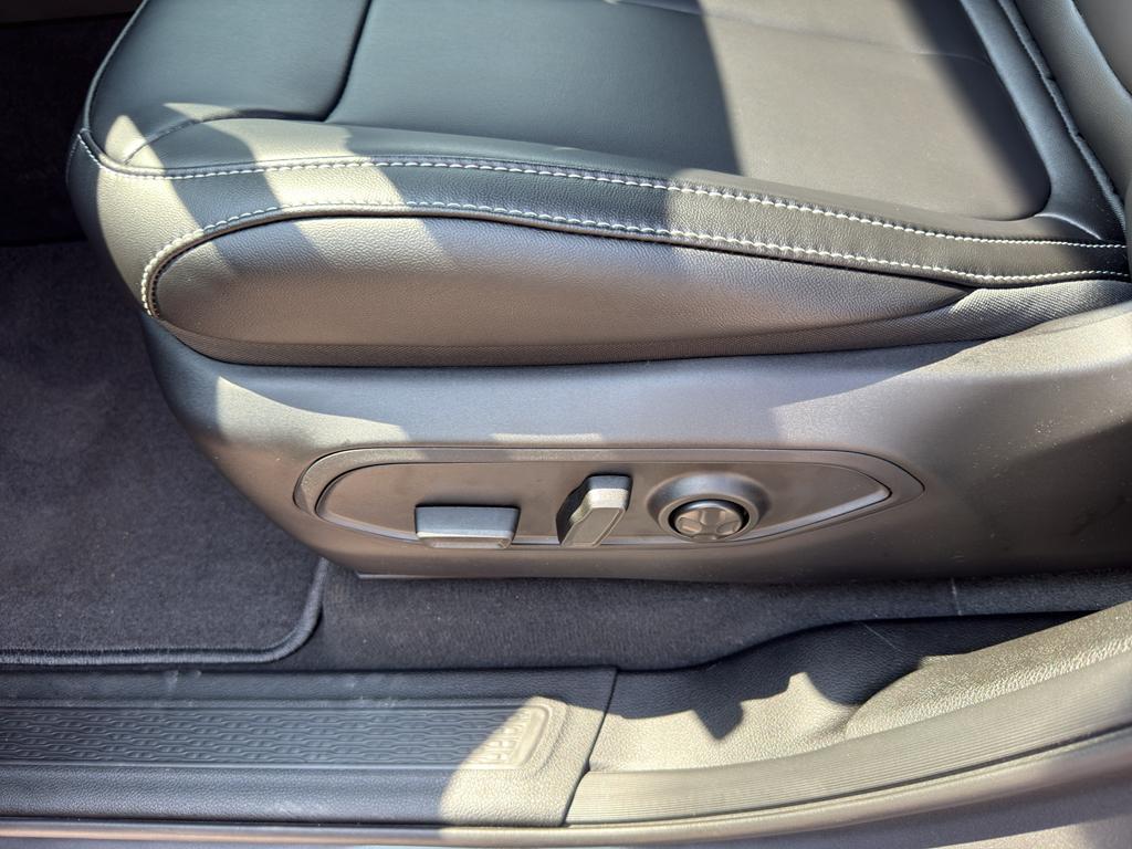 new 2025 Jeep Grand Cherokee L car, priced at $49,920