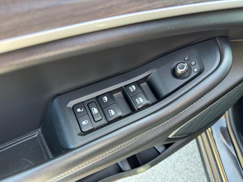 used 2022 Jeep Grand Cherokee L car, priced at $33,495
