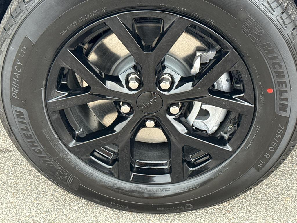 new 2025 Jeep Grand Cherokee L car