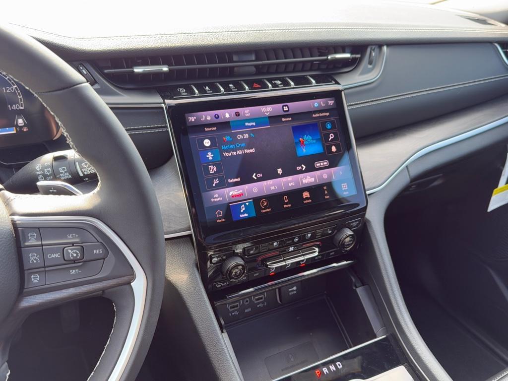 new 2025 Jeep Grand Cherokee L car, priced at $55,435