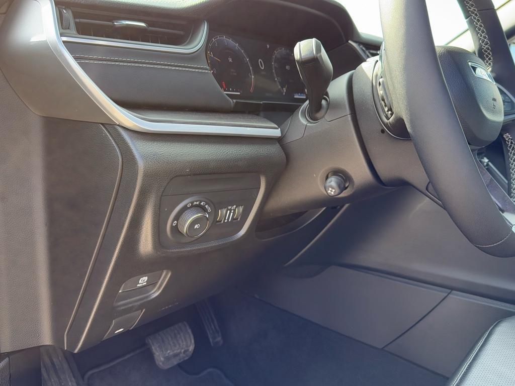 new 2025 Jeep Grand Cherokee L car, priced at $55,435