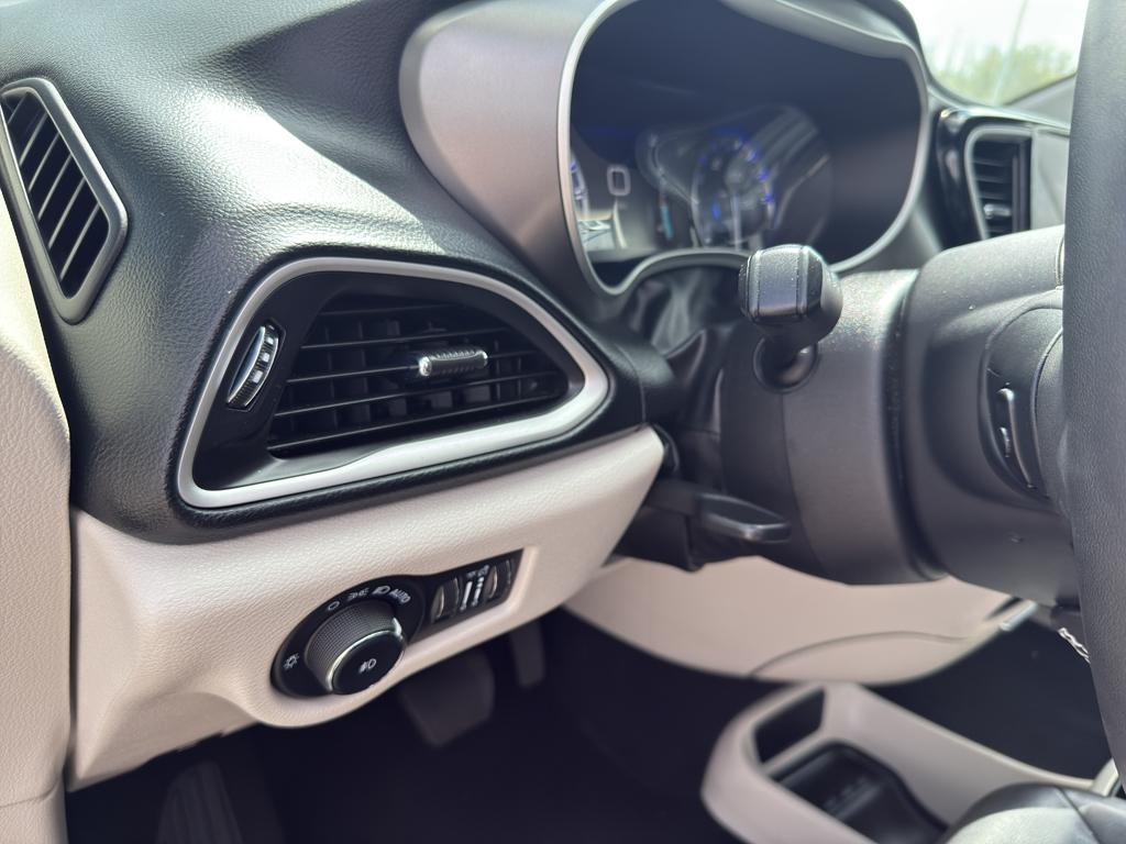 used 2022 Chrysler Pacifica car, priced at $24,995