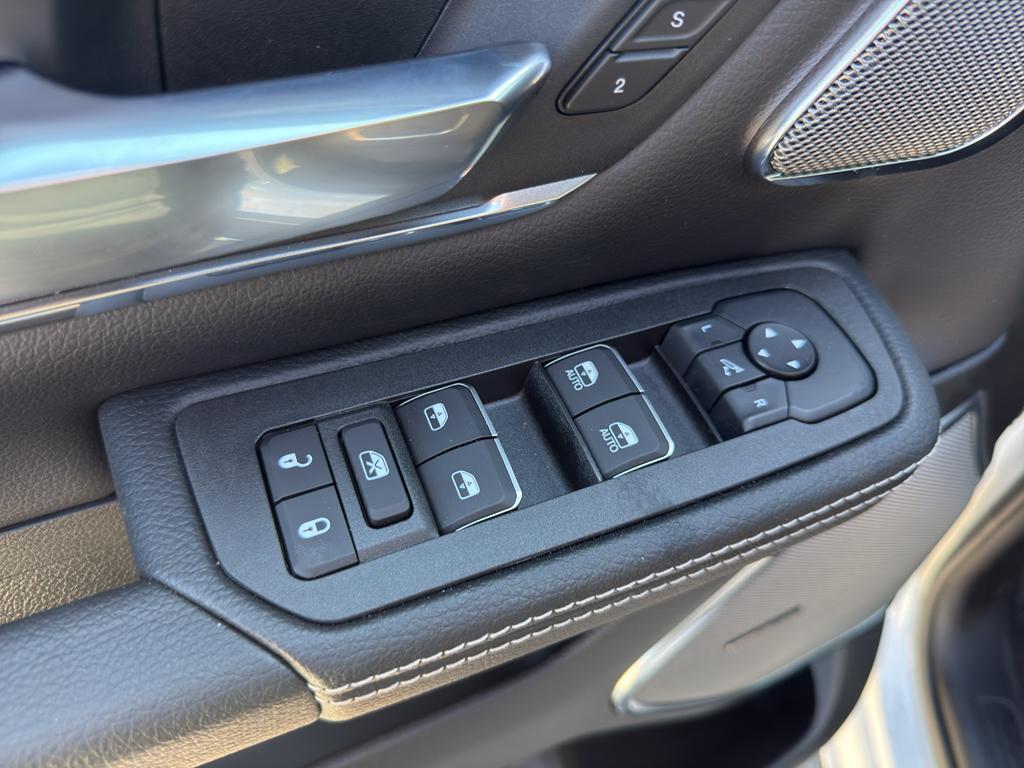 new 2025 Ram 1500 car, priced at $73,224