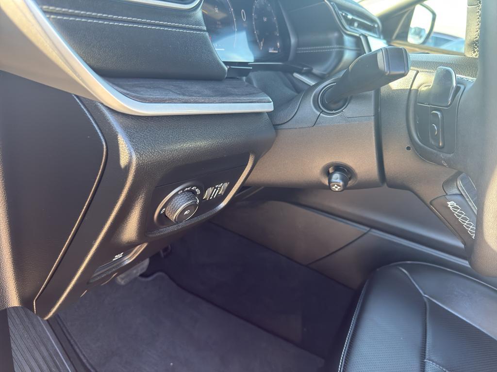 used 2024 Jeep Grand Cherokee L car, priced at $40,195