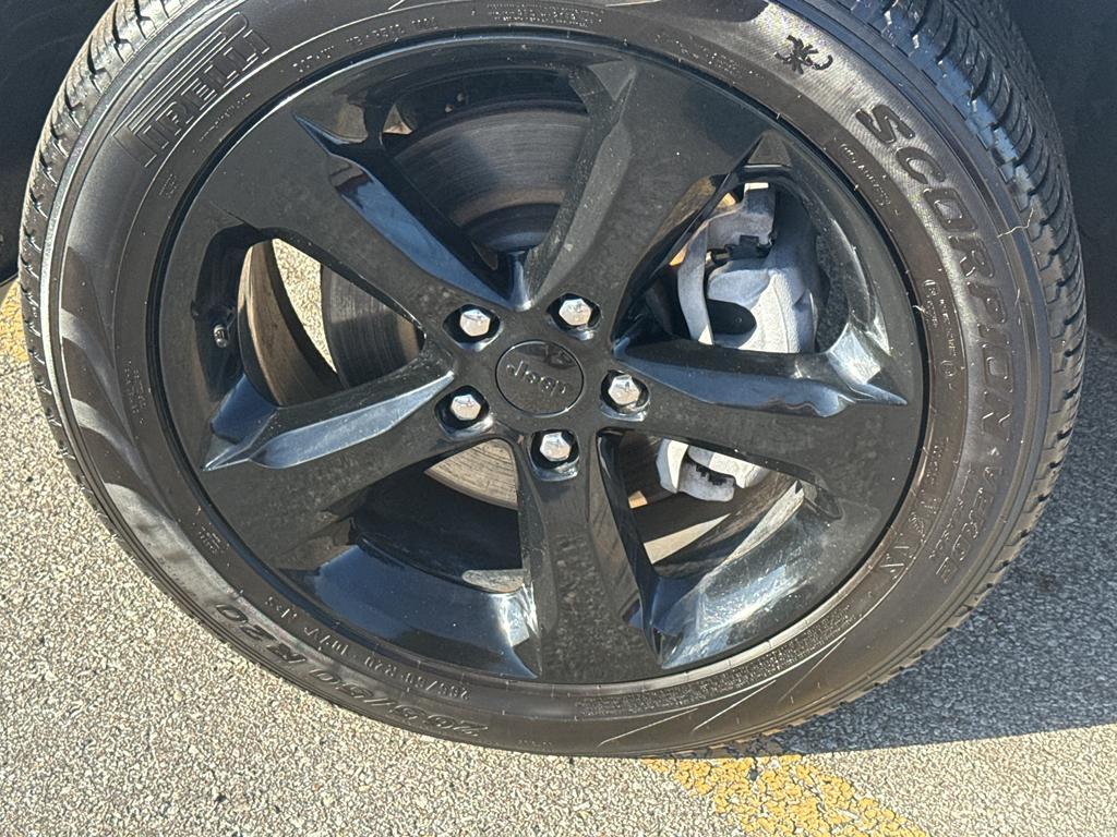 used 2024 Jeep Grand Cherokee L car, priced at $40,195