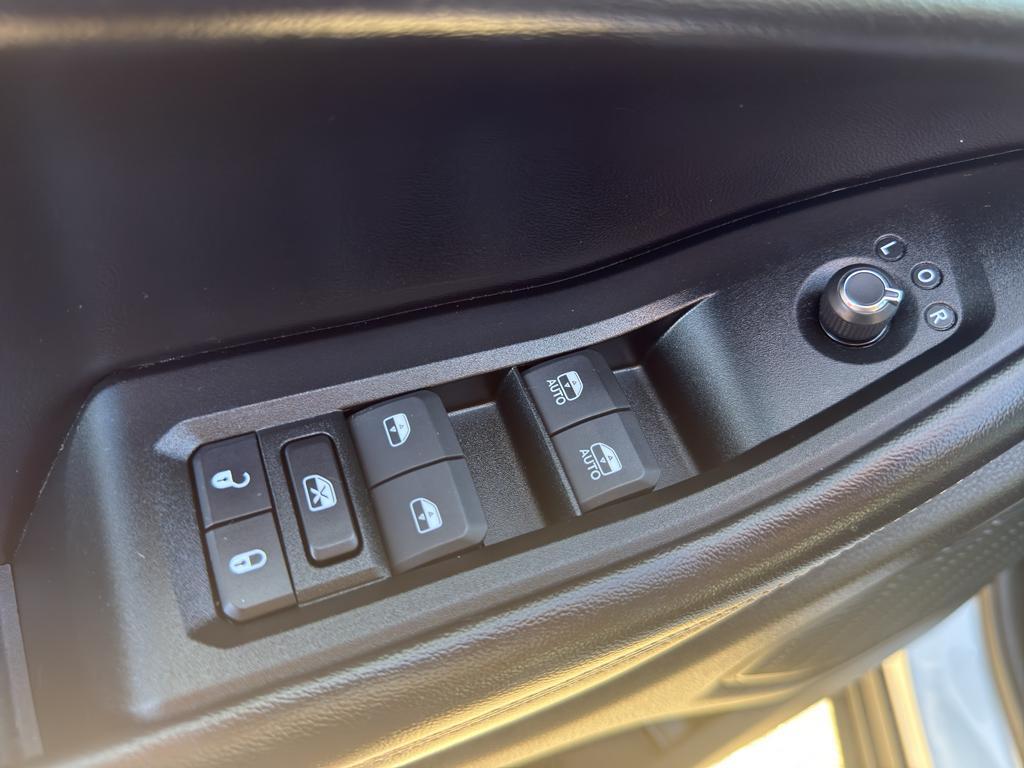 used 2024 Jeep Grand Cherokee L car, priced at $40,195