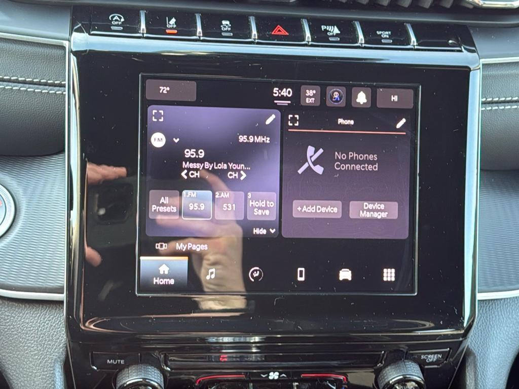 new 2025 Jeep Grand Cherokee car, priced at $37,888