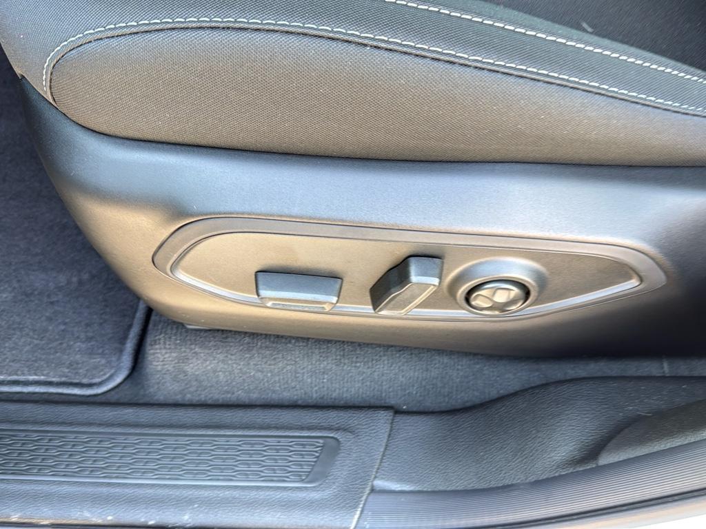 new 2025 Jeep Grand Cherokee car, priced at $37,888