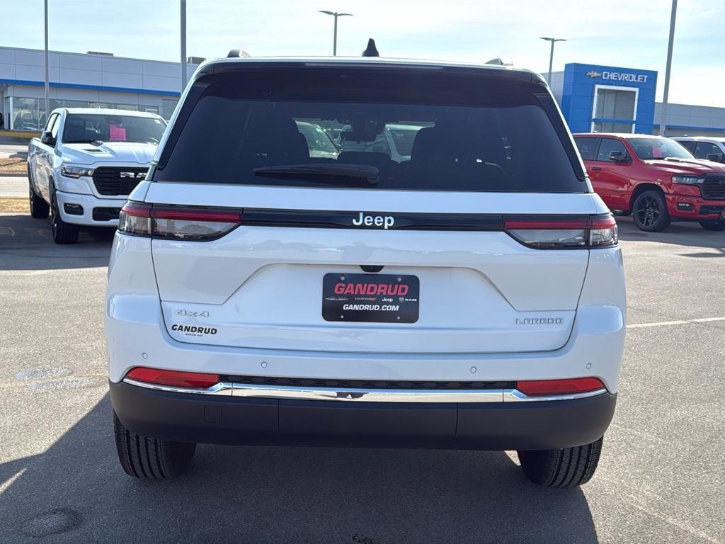 new 2025 Jeep Grand Cherokee car, priced at $37,888