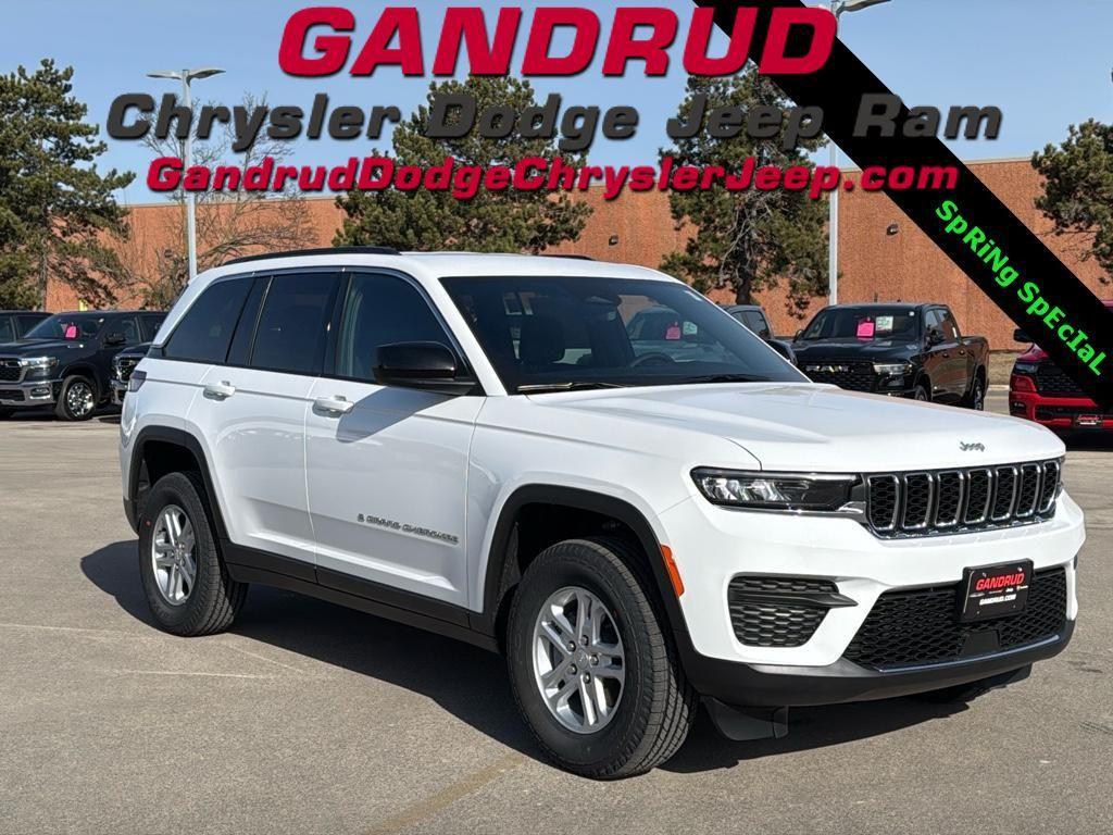 new 2025 Jeep Grand Cherokee car, priced at $37,888
