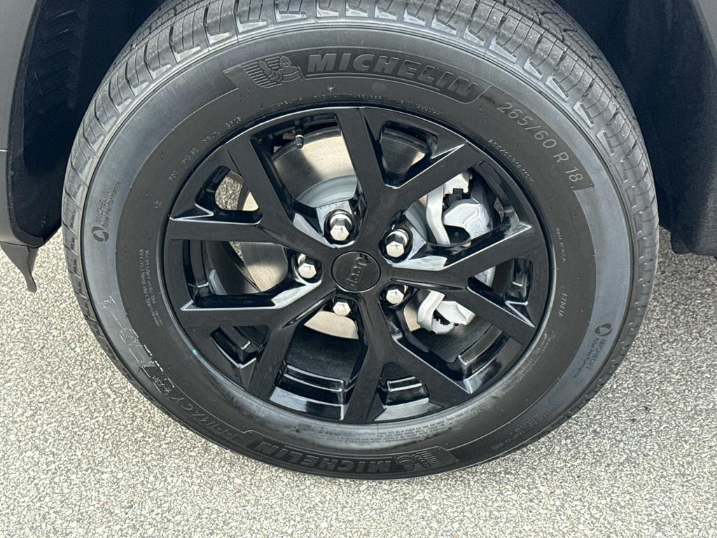 new 2025 Jeep Grand Cherokee car, priced at $45,567