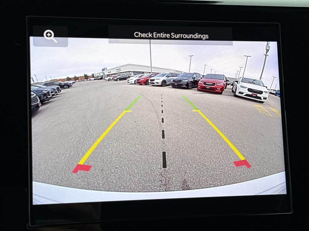 new 2025 Jeep Grand Cherokee car, priced at $45,567