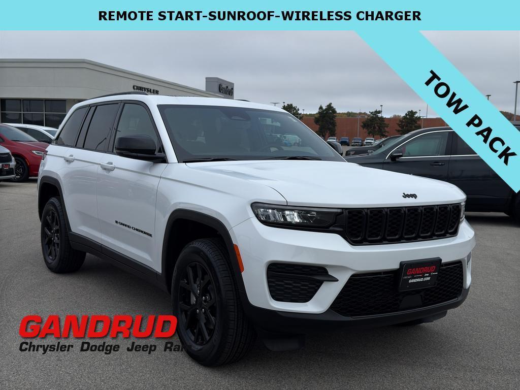 new 2025 Jeep Grand Cherokee car, priced at $45,567