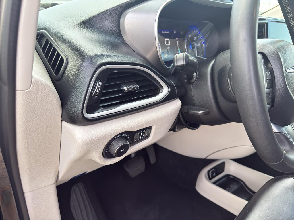 used 2023 Chrysler Pacifica car, priced at $29,995