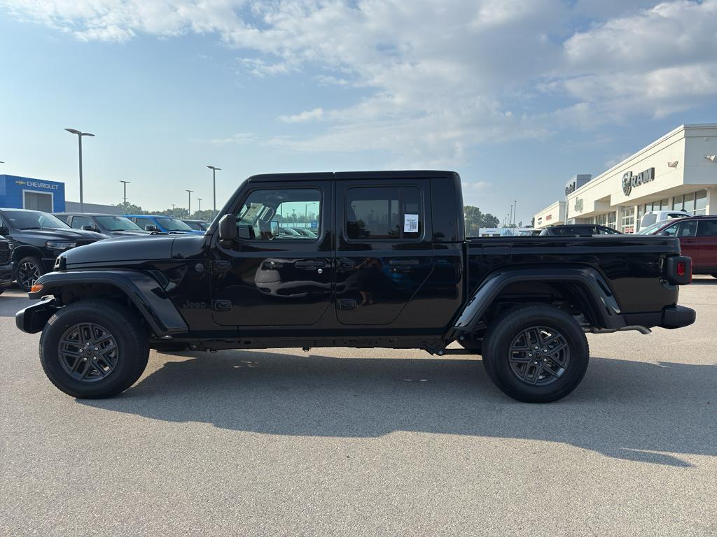 new 2025 Jeep Gladiator car, priced at $46,823