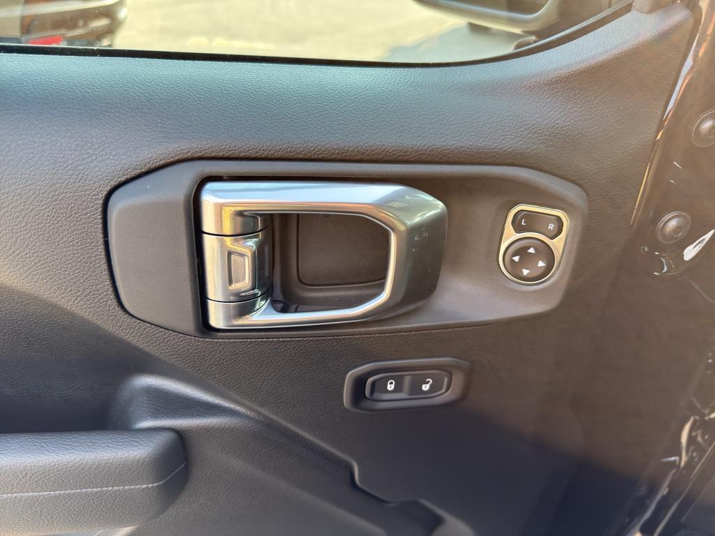 new 2025 Jeep Gladiator car, priced at $46,823