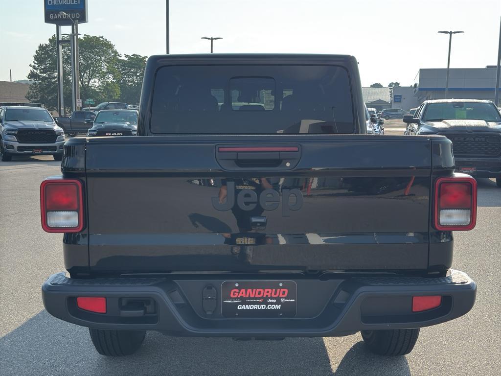 new 2025 Jeep Gladiator car, priced at $46,823