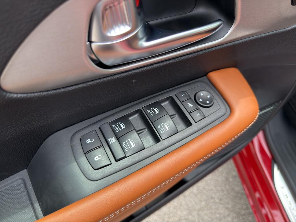new 2025 Chrysler Pacifica car, priced at $57,920