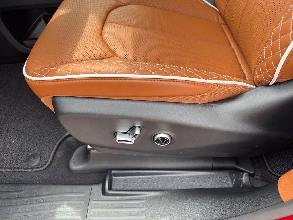 new 2025 Chrysler Pacifica car, priced at $57,920