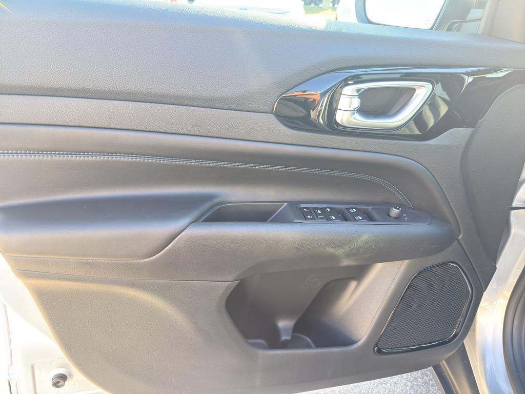 new 2026 Jeep Compass car, priced at $37,879
