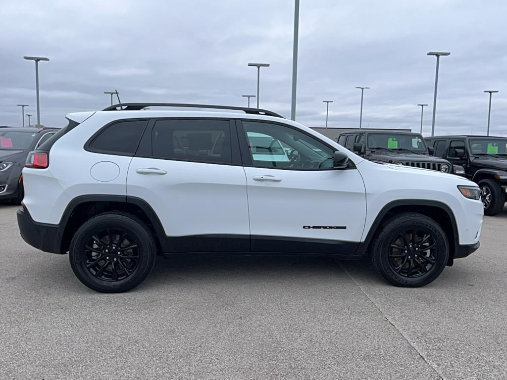 used 2023 Jeep Cherokee car, priced at $25,995