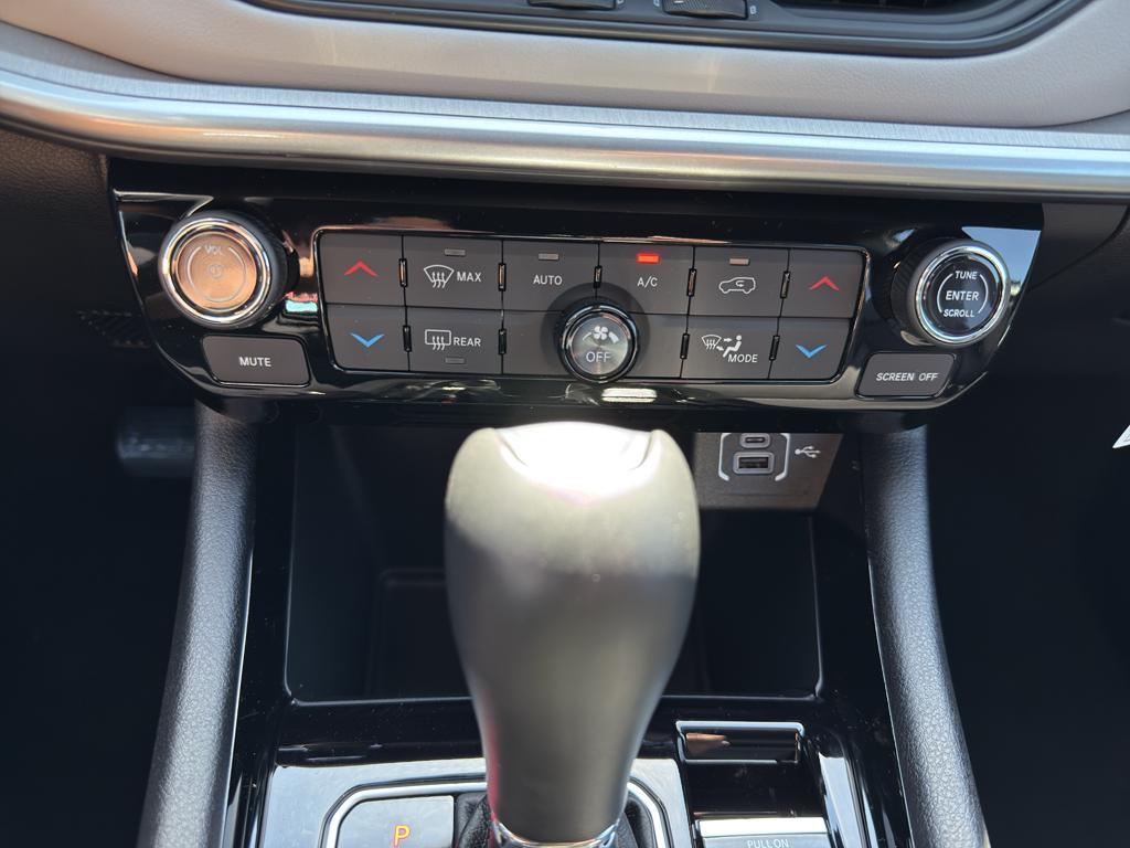 new 2025 Jeep Compass car, priced at $34,091
