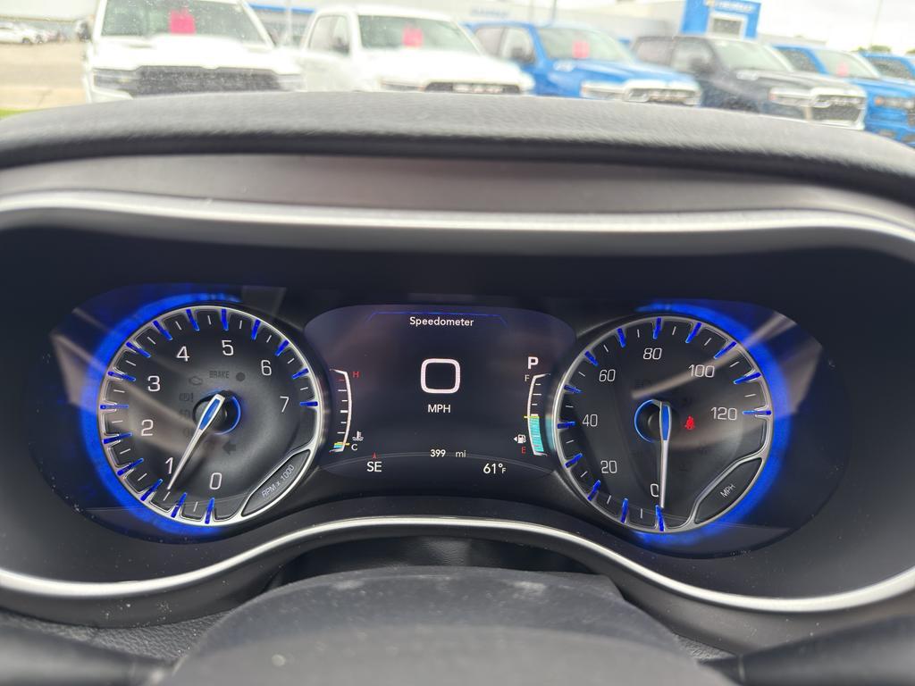 new 2025 Chrysler Pacifica car, priced at $42,625