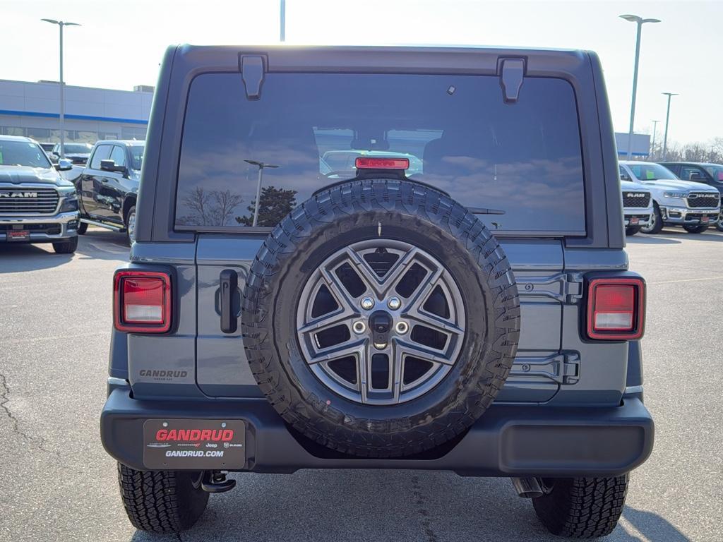 new 2025 Jeep Wrangler car, priced at $51,967