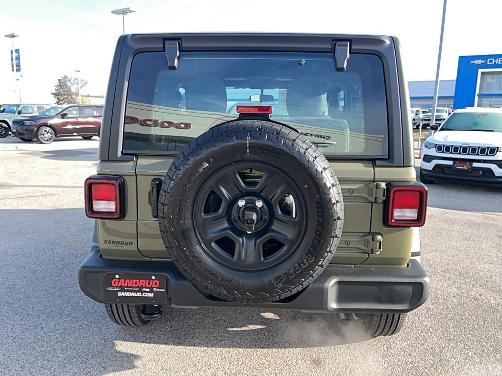 new 2025 Jeep Wrangler car, priced at $38,774