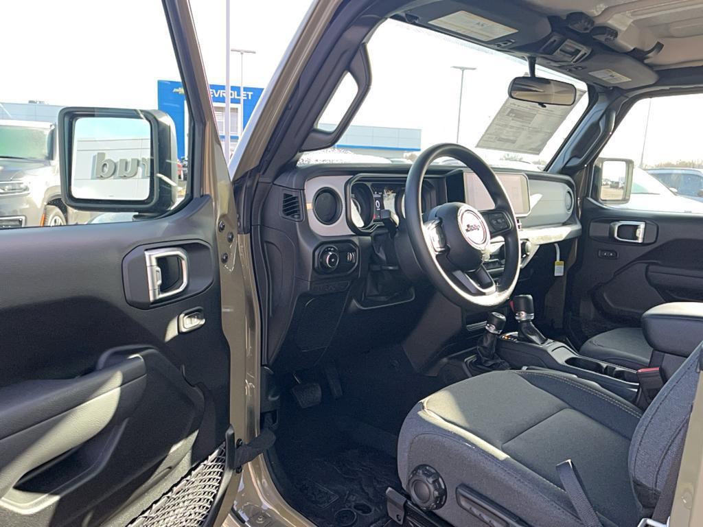 new 2025 Jeep Wrangler car, priced at $38,774