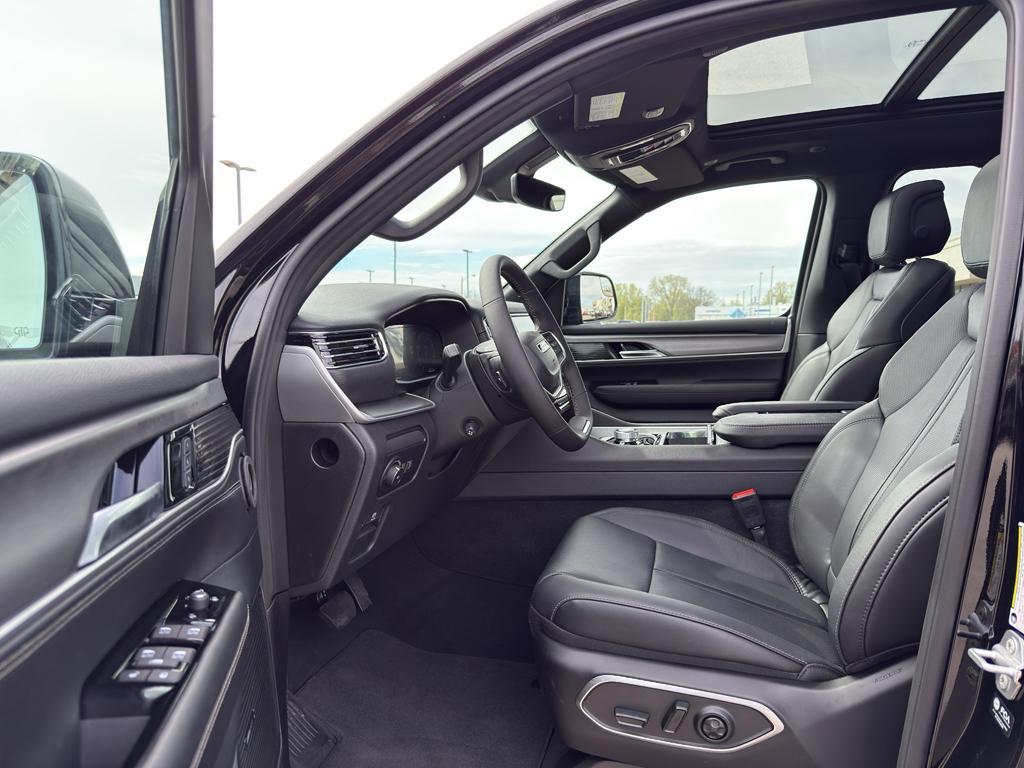new 2025 Jeep Wagoneer car, priced at $77,999