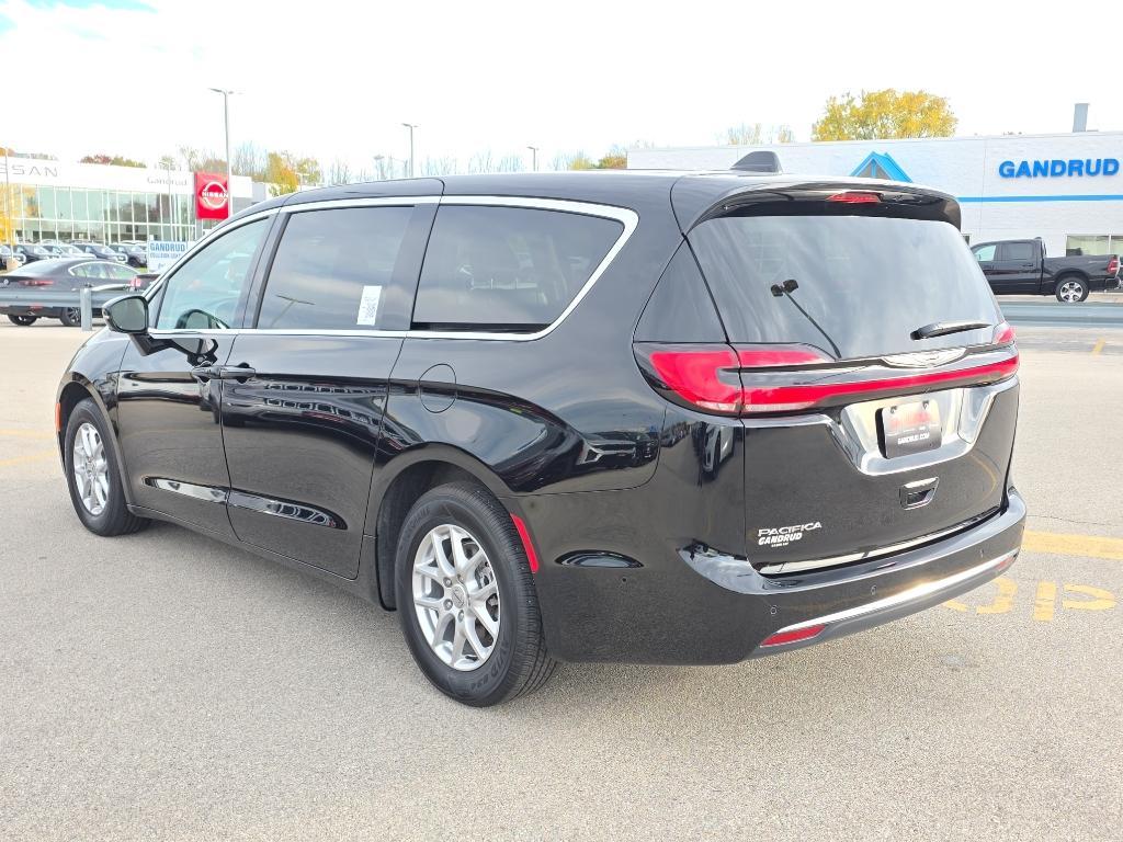 used 2024 Chrysler Pacifica car, priced at $34,995
