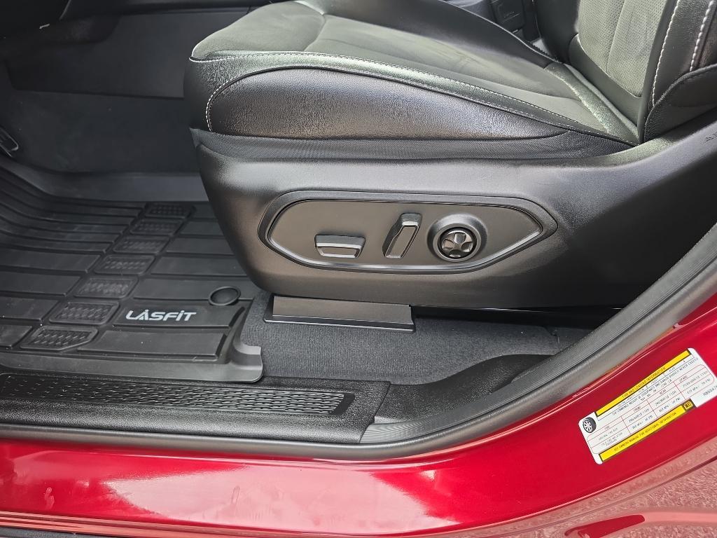 used 2024 Jeep Grand Cherokee L car, priced at $34,995