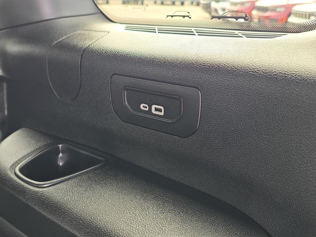 used 2024 Jeep Grand Cherokee L car, priced at $34,995