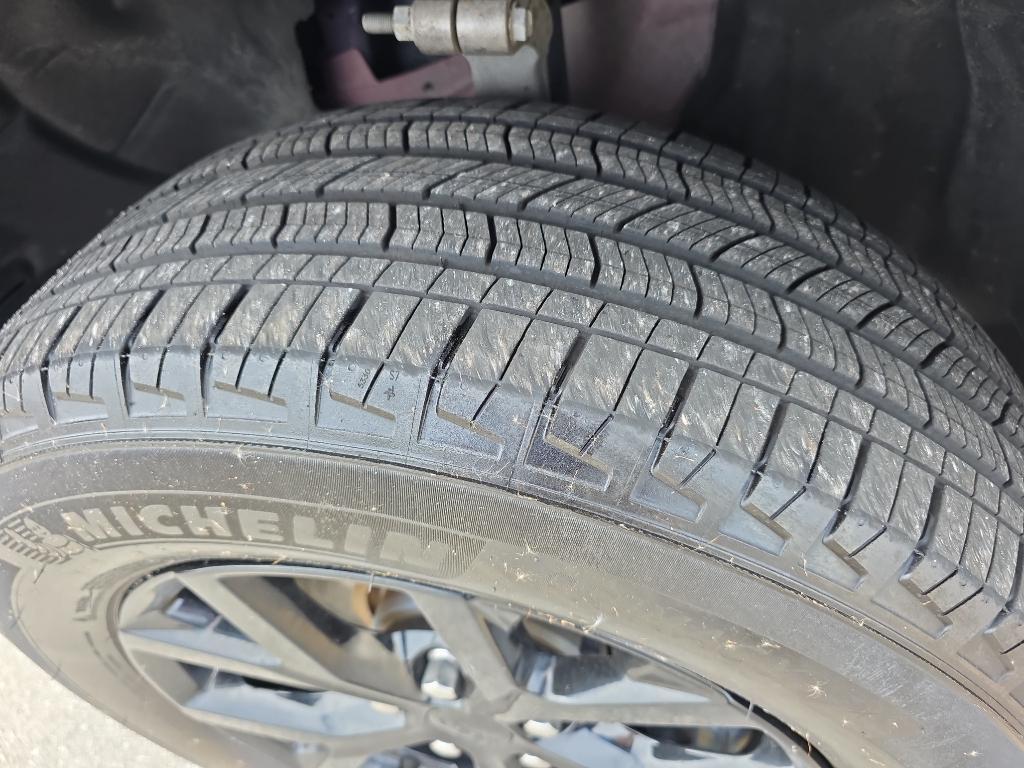 used 2024 Jeep Grand Cherokee L car, priced at $34,995