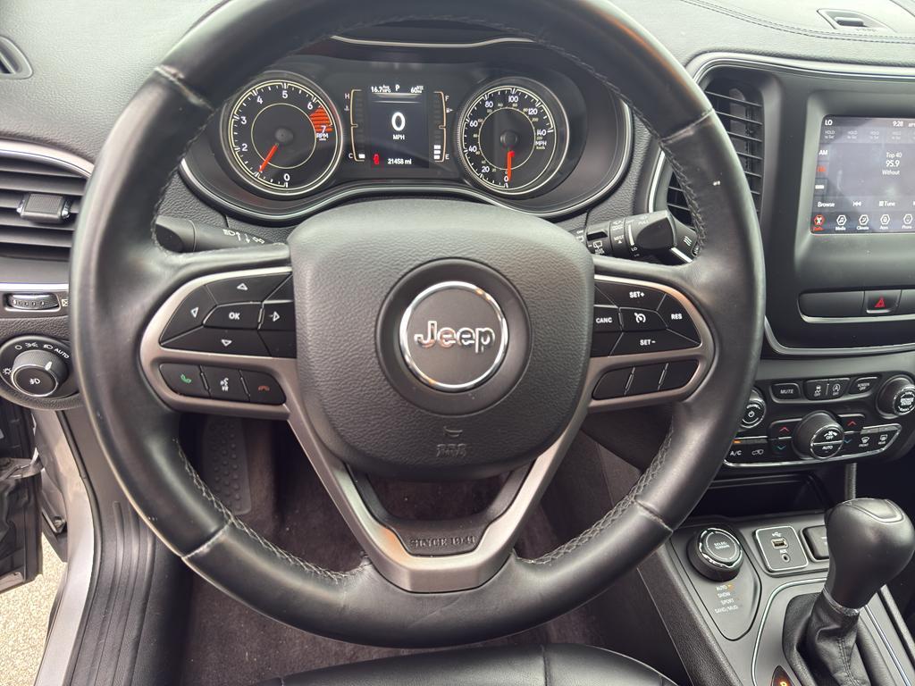 used 2019 Jeep Cherokee car, priced at $20,595