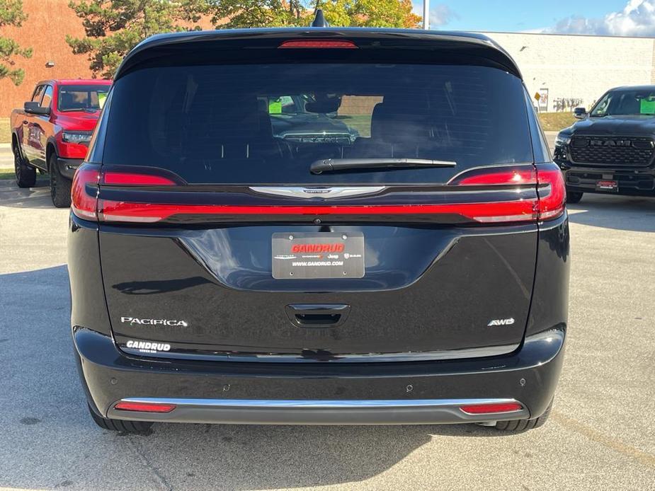 new 2025 Chrysler Pacifica car, priced at $47,345