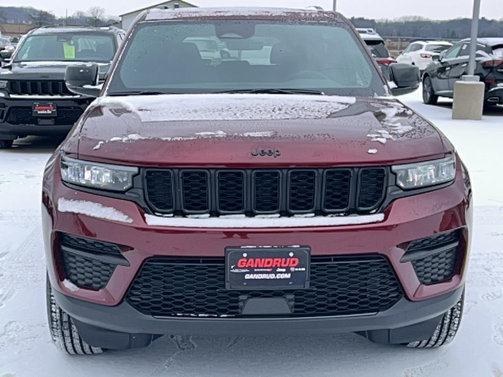 new 2025 Jeep Grand Cherokee car, priced at $46,279