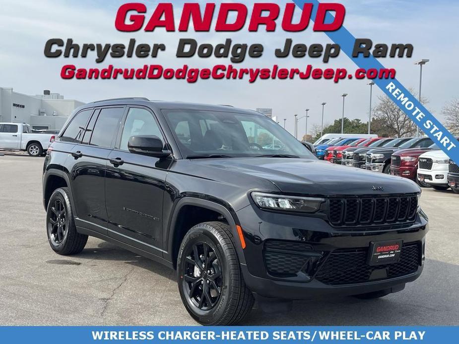 new 2025 Jeep Grand Cherokee car, priced at $44,933