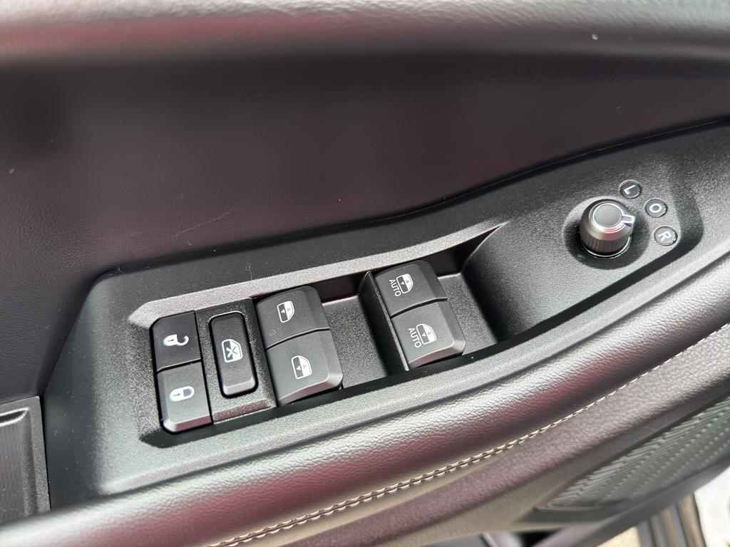 used 2024 Jeep Grand Cherokee L car, priced at $34,995