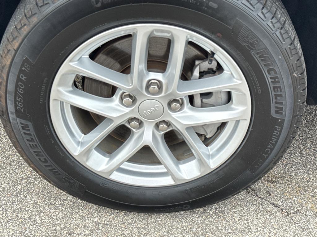 used 2024 Jeep Grand Cherokee L car, priced at $34,995