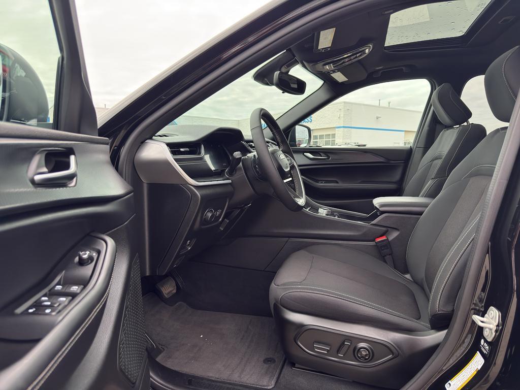 used 2024 Jeep Grand Cherokee L car, priced at $34,995