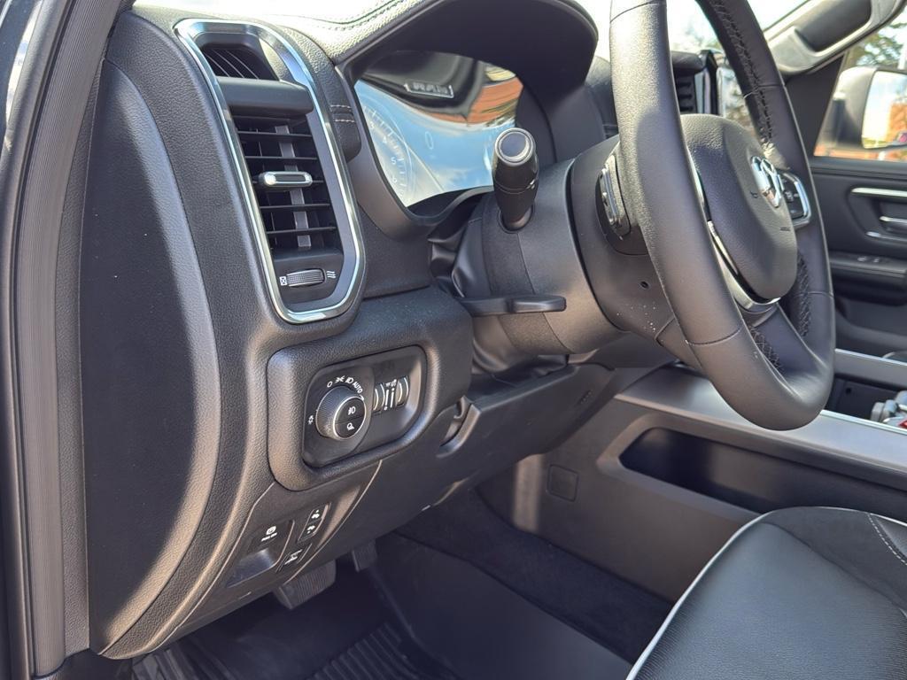 new 2025 Ram 1500 car, priced at $60,912
