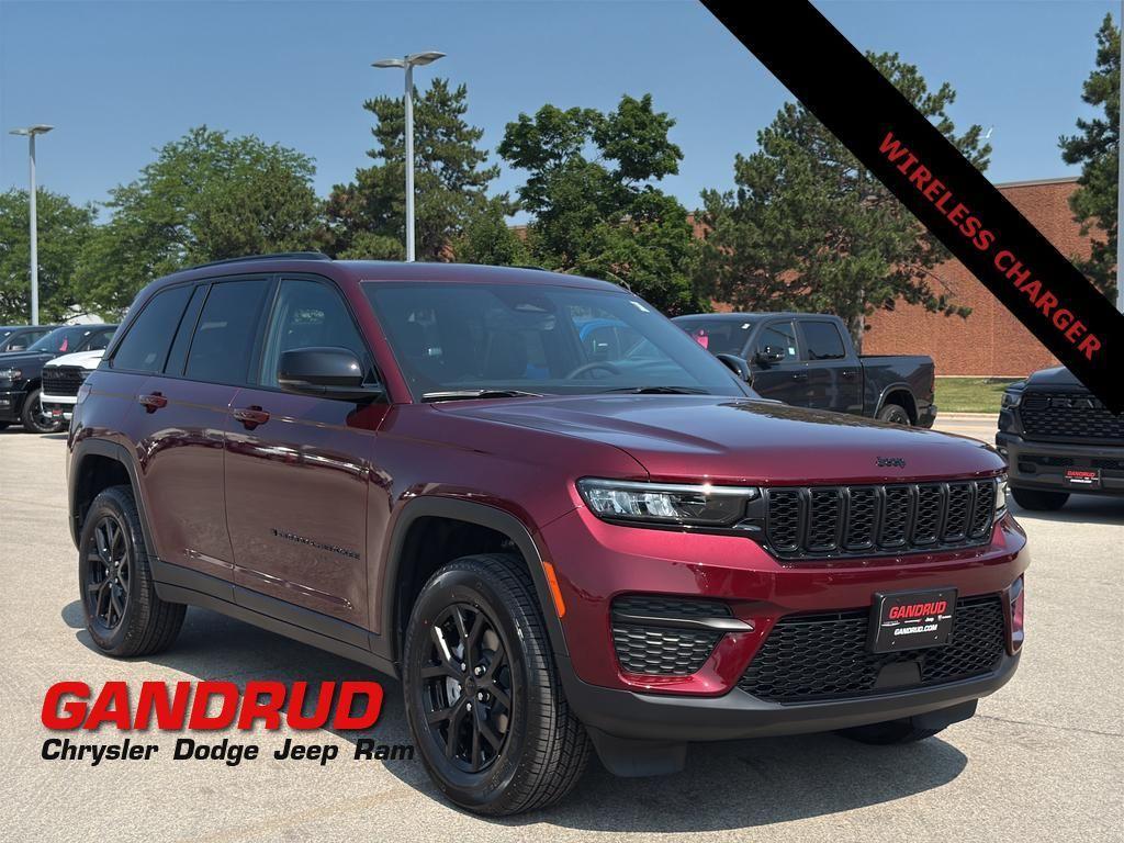 new 2025 Jeep Grand Cherokee car, priced at $44,502
