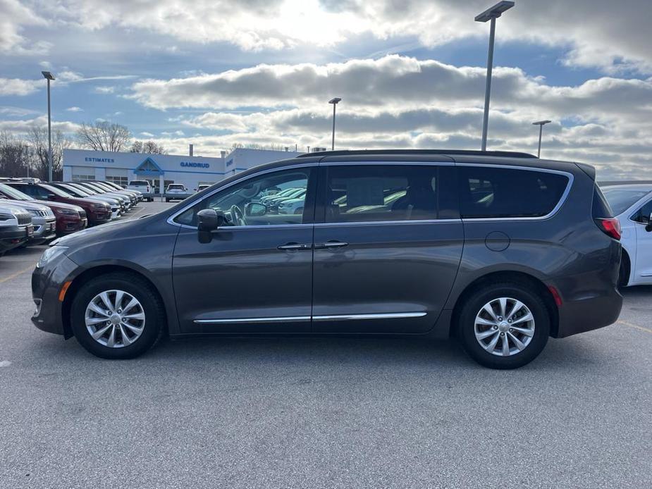 used 2017 Chrysler Pacifica car, priced at $10,895