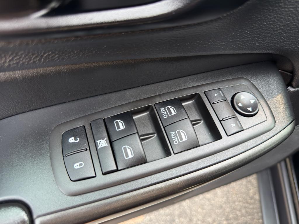used 2021 Jeep Cherokee car, priced at $22,995