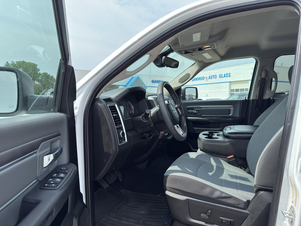 used 2022 Ram 1500 Classic car, priced at $29,995