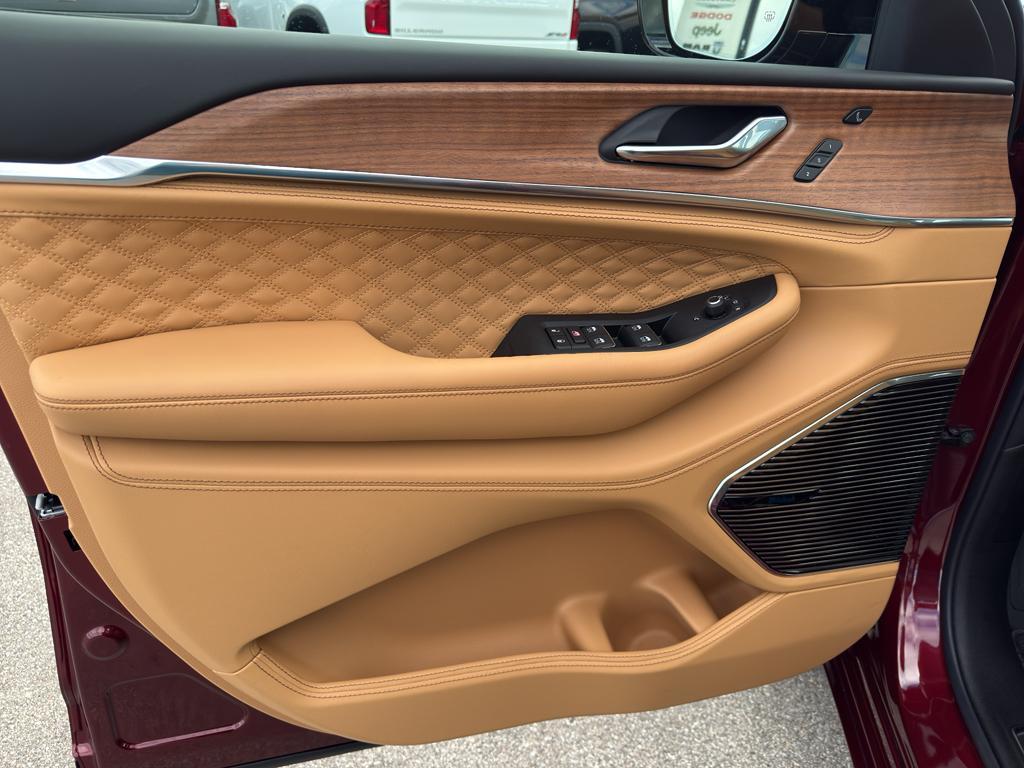 new 2025 Jeep Grand Cherokee L car, priced at $66,455