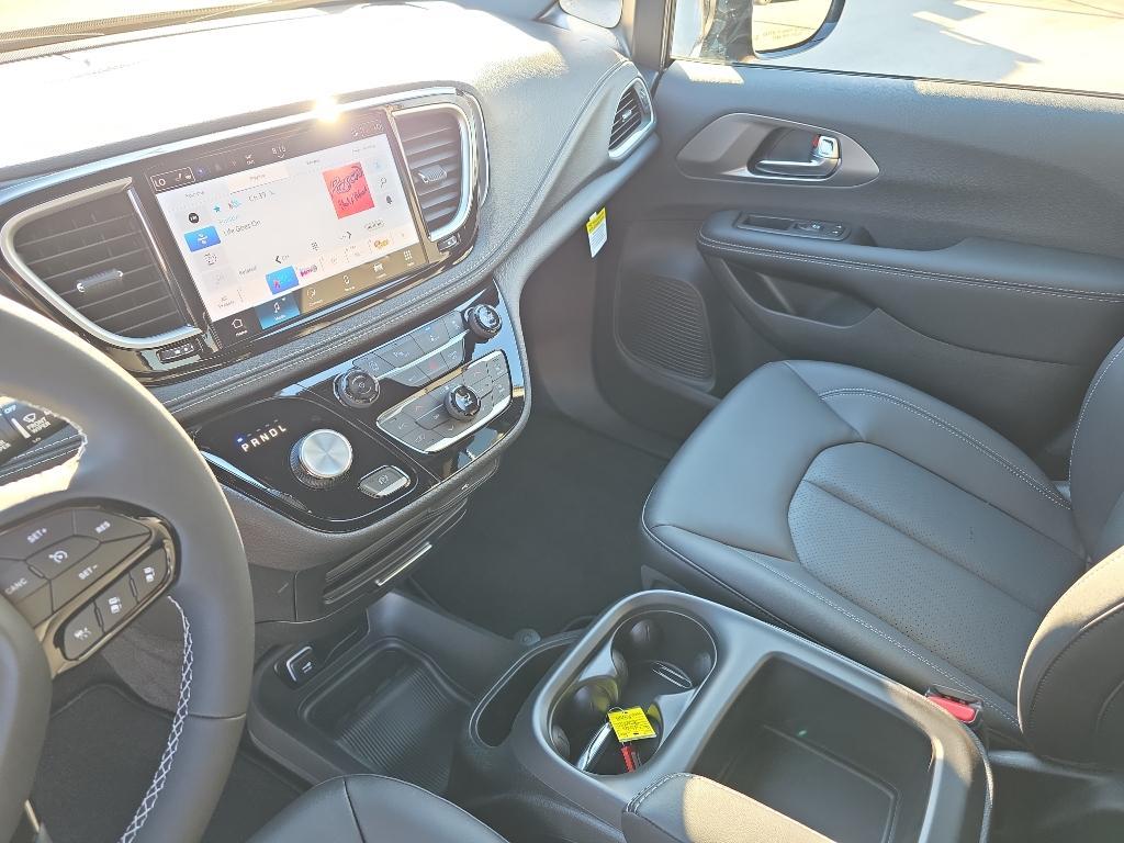 new 2026 Chrysler Pacifica car, priced at $50,401